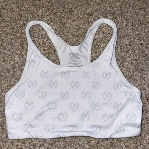 Size S pink Victoria’s Secret sports bra. Good condition worn a few times.